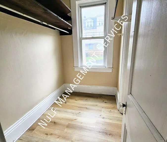 1607 Arlington Ave — Photo 6