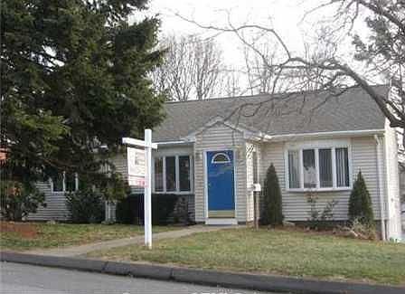 2nd image of 46 Highland St