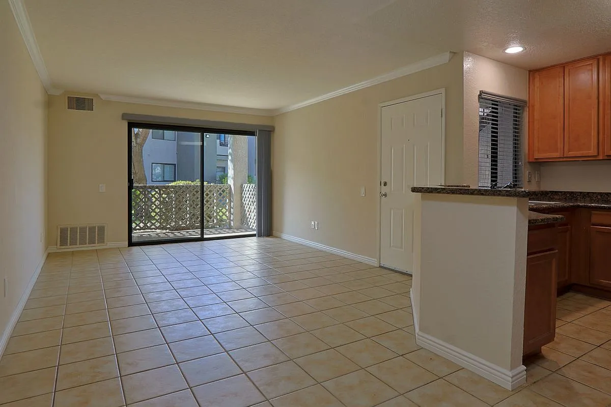 1 bed, 1.0 bath, 760 sqft, $1,600 — Photo 4