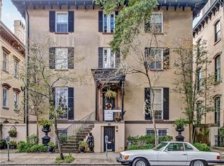 11 W Gordon St, Savannah, GA 31401