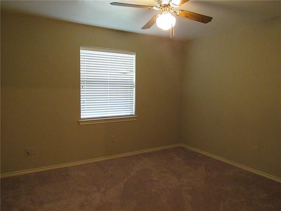 4th image of 1026 Kingston Dr