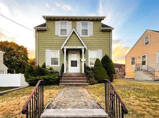 128 Elizabeth Pl, Totowa, NJ
