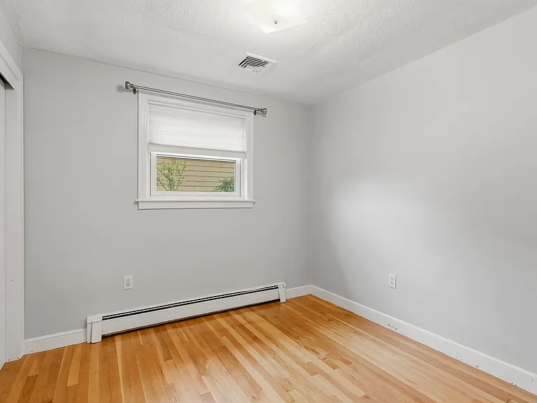 1364 Trapelo Rd — Photo 11