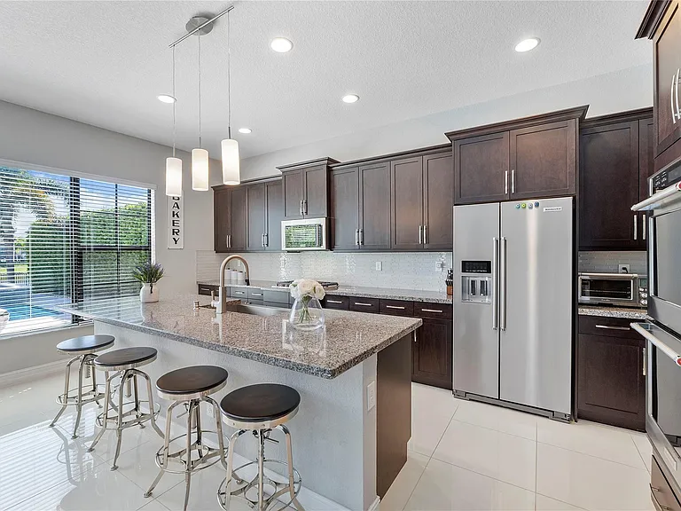 11036 Meridian Dr N — Photo 20