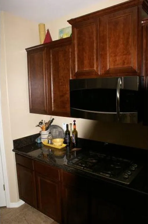 3 bed, 2230 sqft, $2,850 — Photo 4