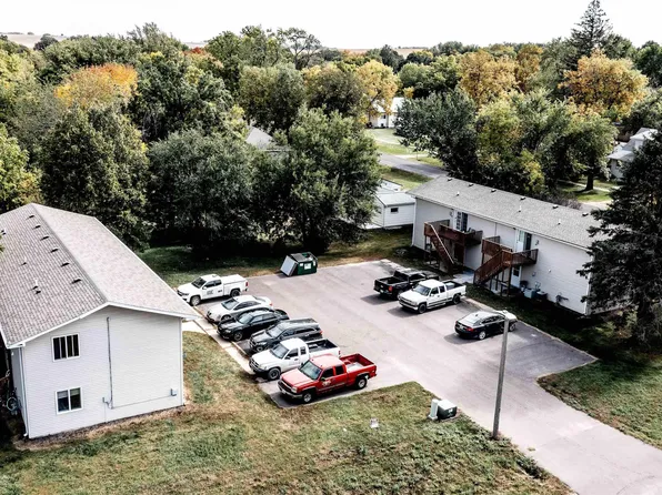 802 Broadway Ave, Valley Springs, SD 57068