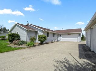 54 John Ln, Champaign, IL 61822