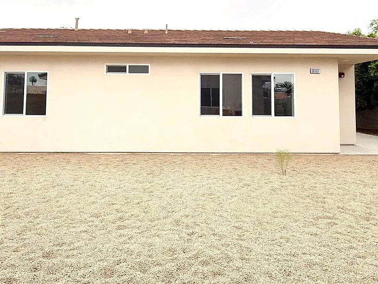 30125-30127 Avenida Juarez — Photo 14