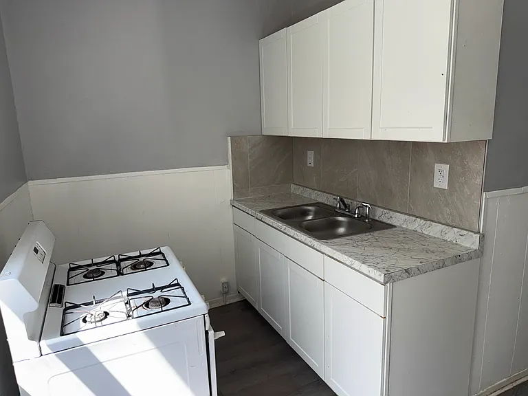 1502 Long Ave #1 — Photo 4