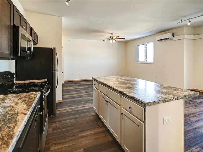 2128 Luann Ln #105 — Photo 10