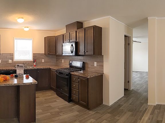 Kitchen/Living Romm Pan