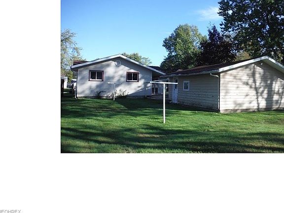 3rd image of 2273 Stewart Dr NW