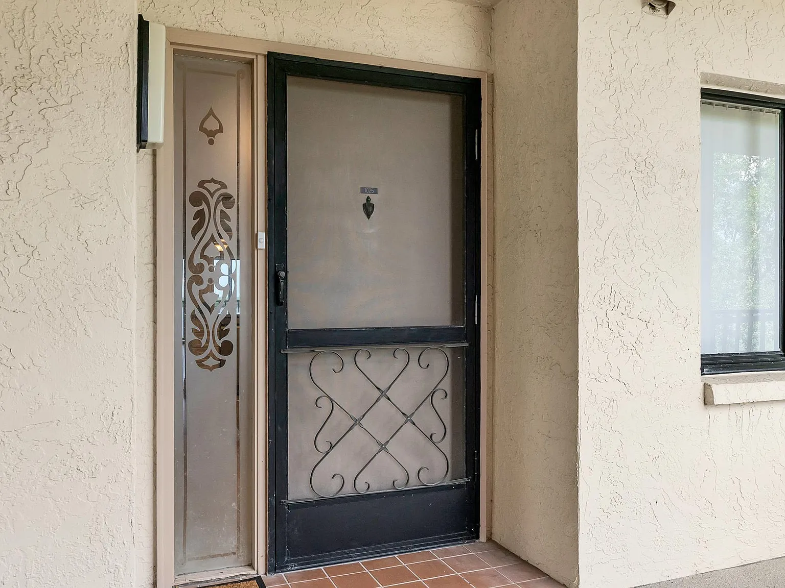 2 bed, 1342 sqft, $2,300 — Photo 4