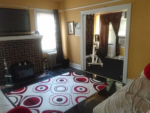 2nd image of 18834 Keeseville Ave