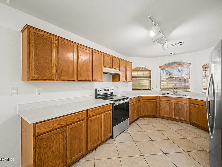 12548 W Roanoke Ave — Photo 10