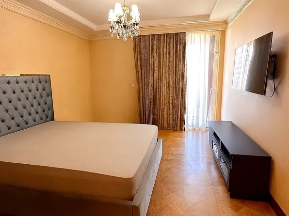 120 Oceana Drive West image 7 of 13