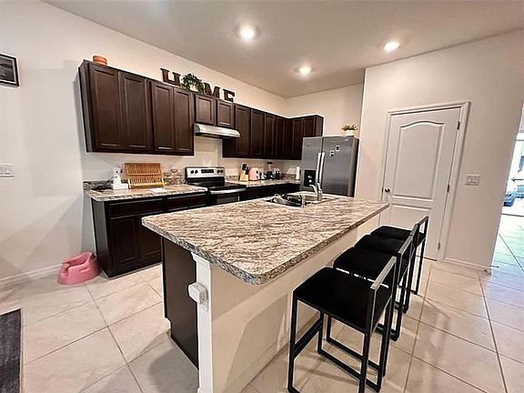 5th image of 1228 Yellow Finch Dr