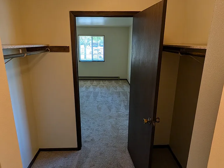 8914 N 96th St #6 — Photo 16