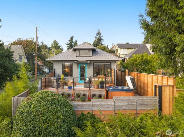 3516 Carr Place N, Seattle, WA 98103