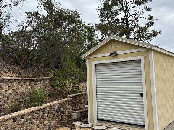 4th image of 16 Windward Dr
