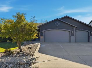 4905 Charmwood Dr, Rapid City, SD 57701