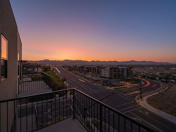 2nd image of 281 E Endurance Cir