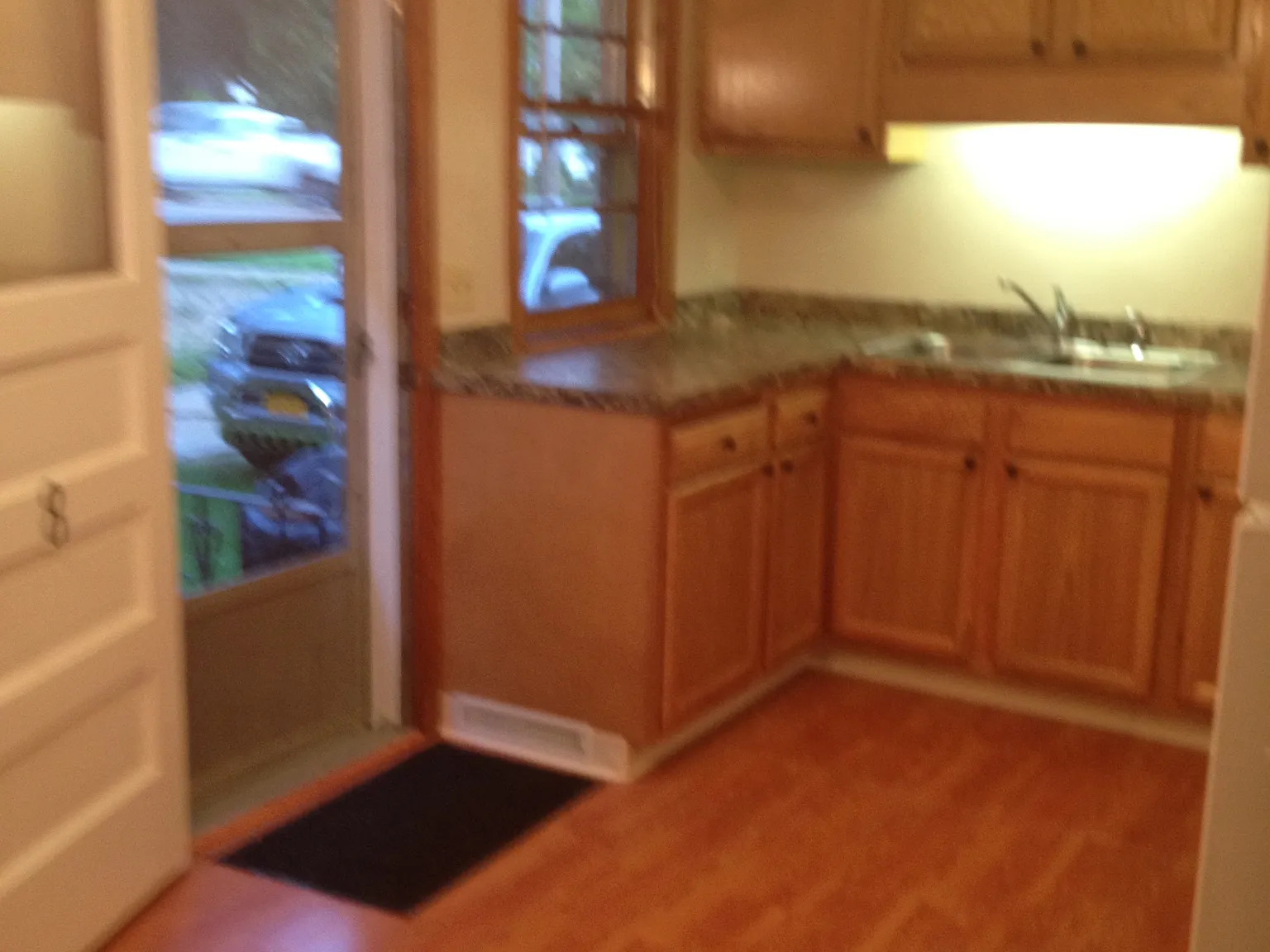 2 bed, 900 sqft, $1,425 — Photo 3