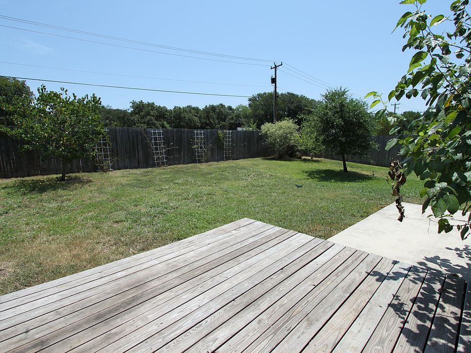 2nd image of 10934 Hillsdale Loop