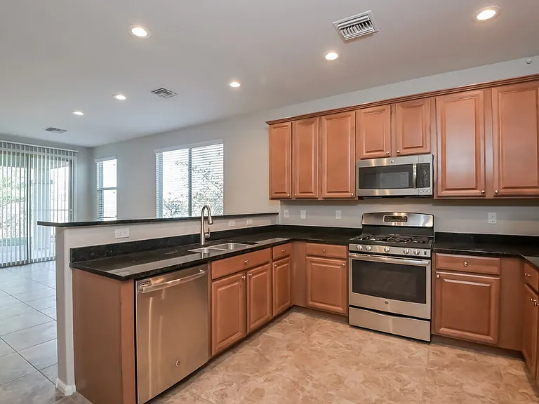 7422 S Salt Water Dr — Photo 6
