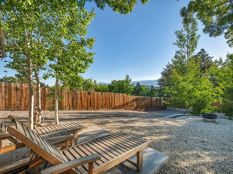 2655 Parkway Dr — Photo 37