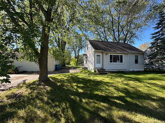 2nd image of 1 Pine Dr