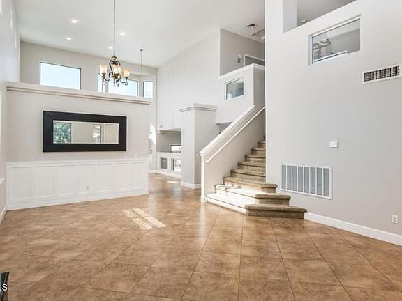 5th image of 17473 W Elizabeth Ave