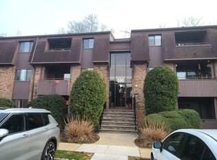522 Woodmill Dr, Cranbury, NJ 08512