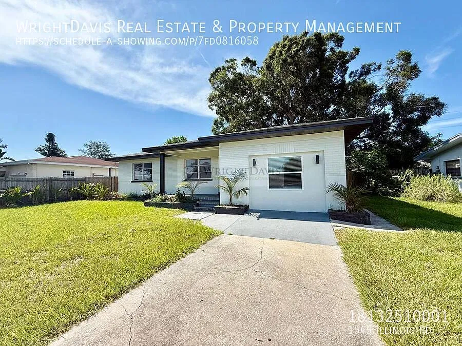 Stunning updated 3/2 in Clearwater! — Photo 2