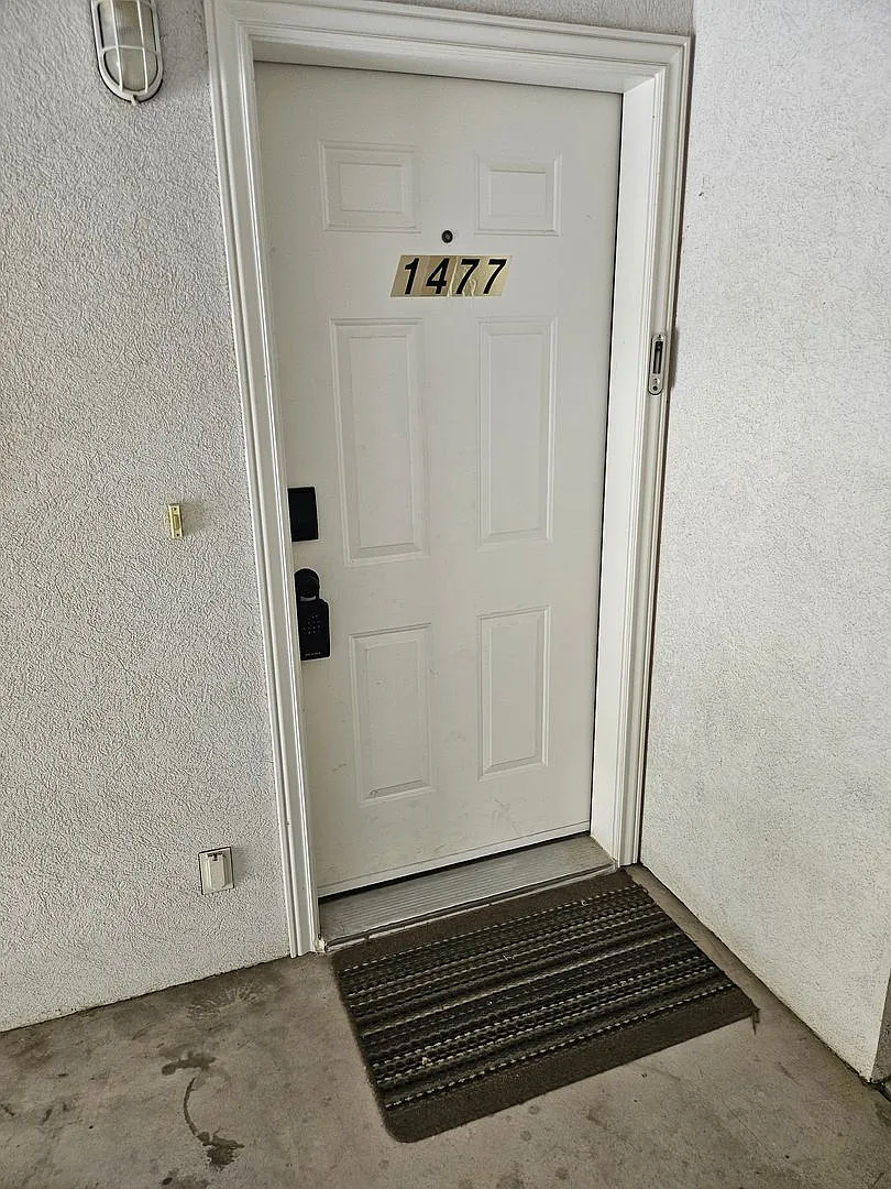 3 Bed 2 Bath TH in Orem For Rent! — Photo 1