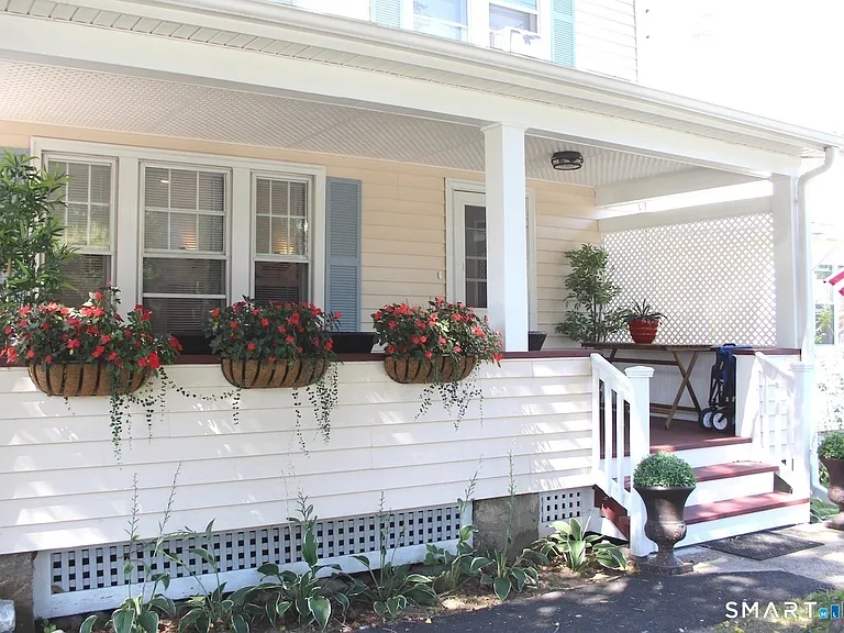 1093 Shippan Ave — Photo 24