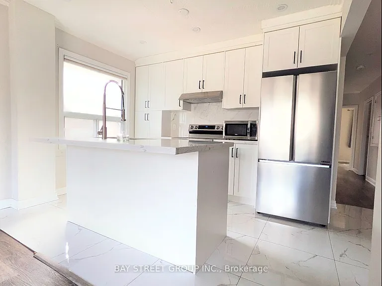 8 Storey Cres #MAIN — Photo 8