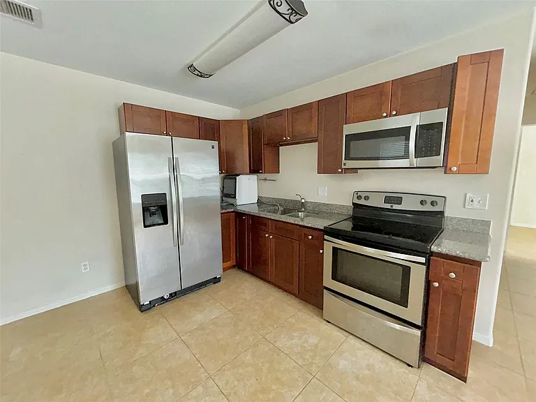 3807 Putnam Dr #A — Photo 9