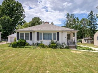 7454 Malibu Dr, Parma, OH