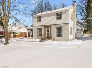 687 Crestview Ave, Akron, OH 44320