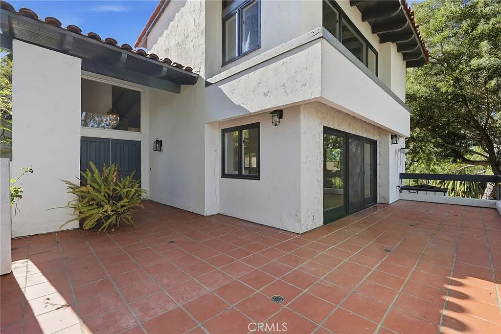 4 bed, 2682 sqft, $11,000 — Photo 3