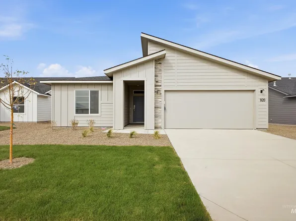 920 SW Jayhawk St, Mountain Home, ID 83647