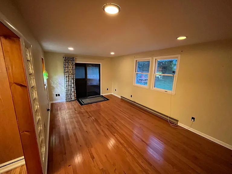 Back living room/ dining room