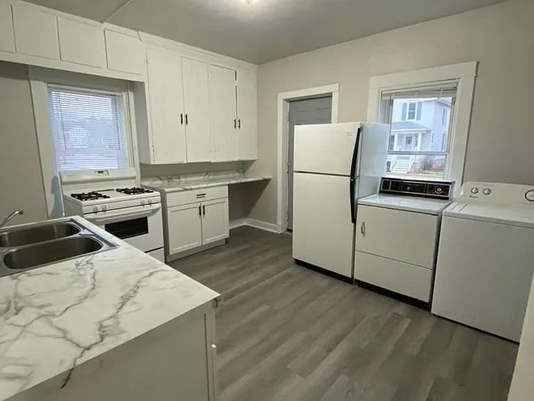 546 Ceape Ave — Photo 4
