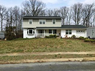 49 Marginal Rd, Jackson, NJ 08527