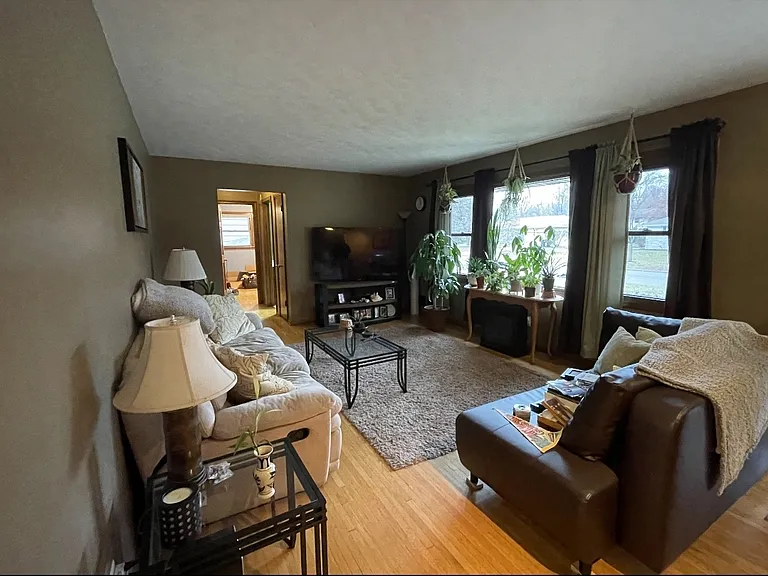 6709 Markwood Dr N — Photo 2