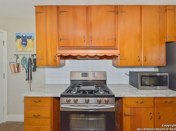 5th image of 106 Northaven St