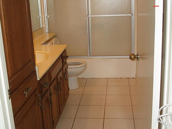 2nd image of 4267 Beverly Glen Blvd #202