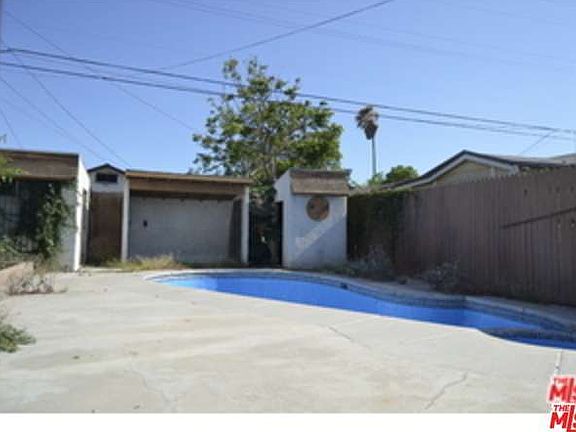 5th image of 1218 W Florence Ave