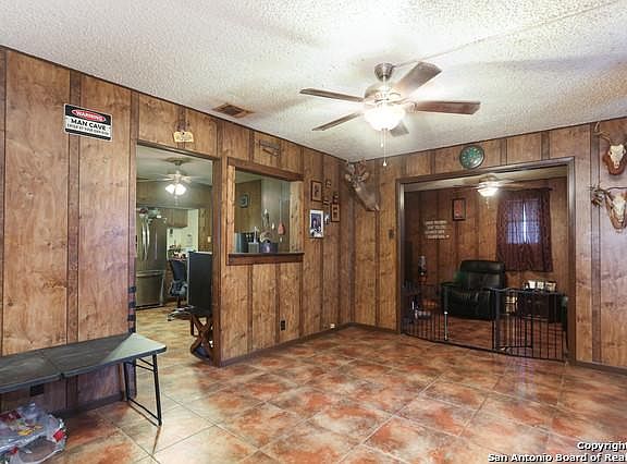 3rd image of 442 E Villaret Blvd